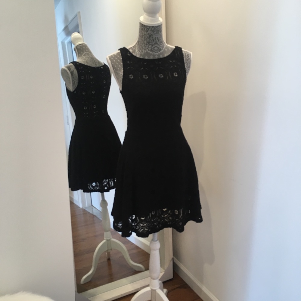 Eyelet Dress Sheer Back